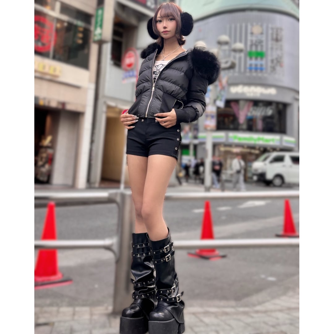 2点セット】ベルト付きスタッズショートパンツ | VOLCAN&APHRODITE
