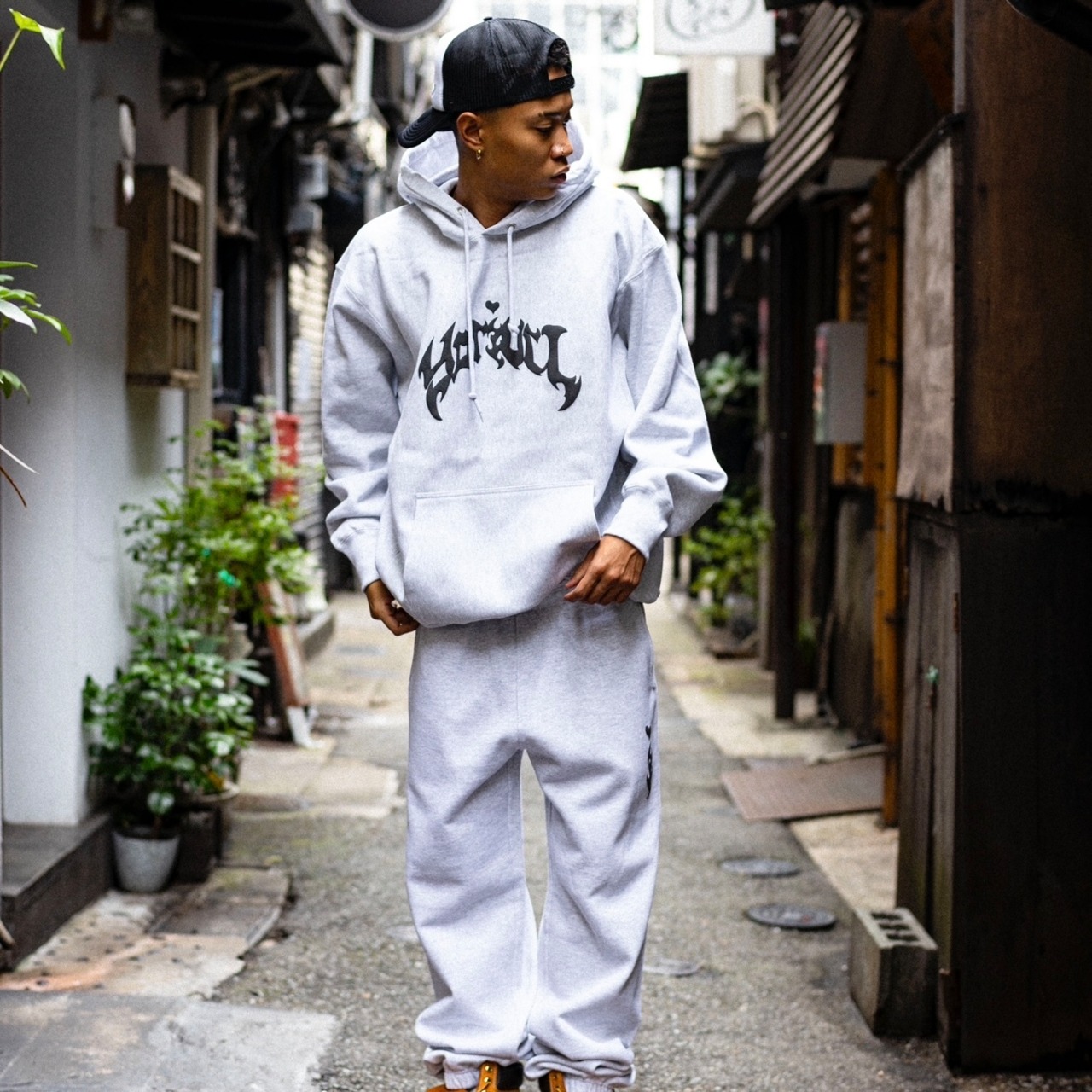 FIRE HEART LOGO HEAVYWIGHT HOODIE