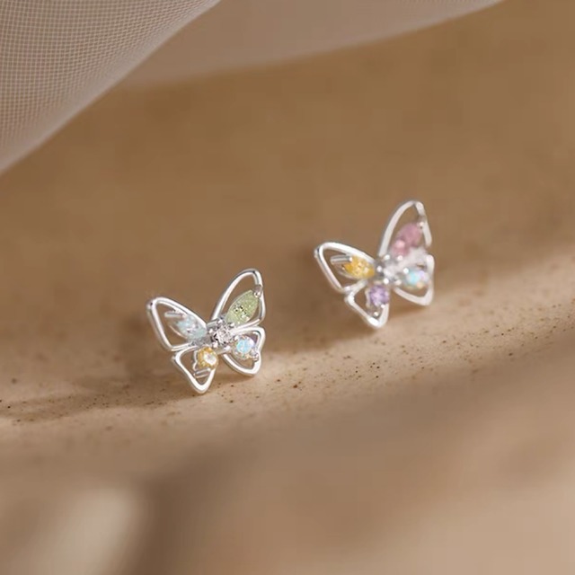 かわいい カラフル 蝶々 イヤリング