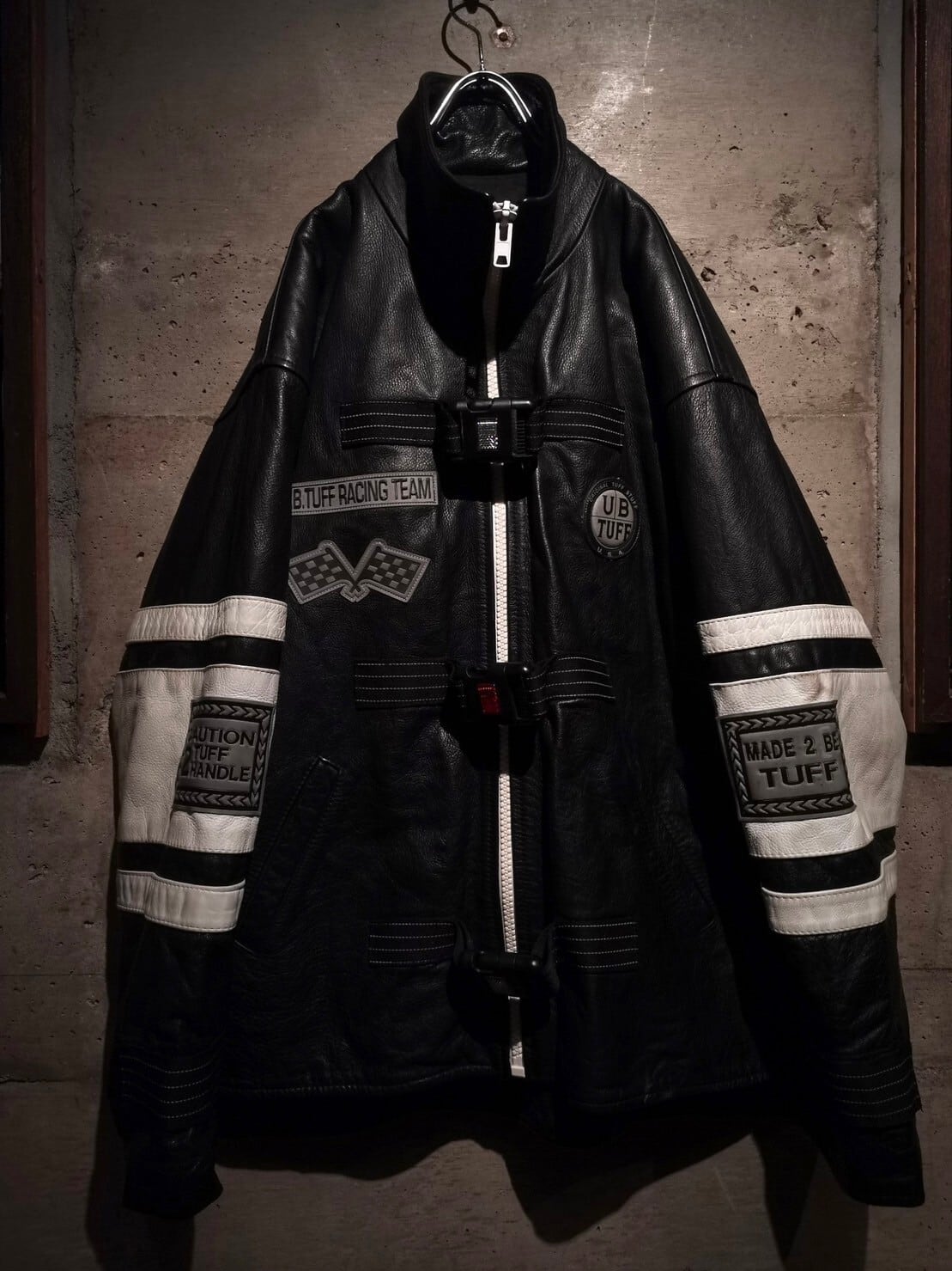 Caka】Buckle Gimmick × Patch Design Vintage Loose Leather Jacket 