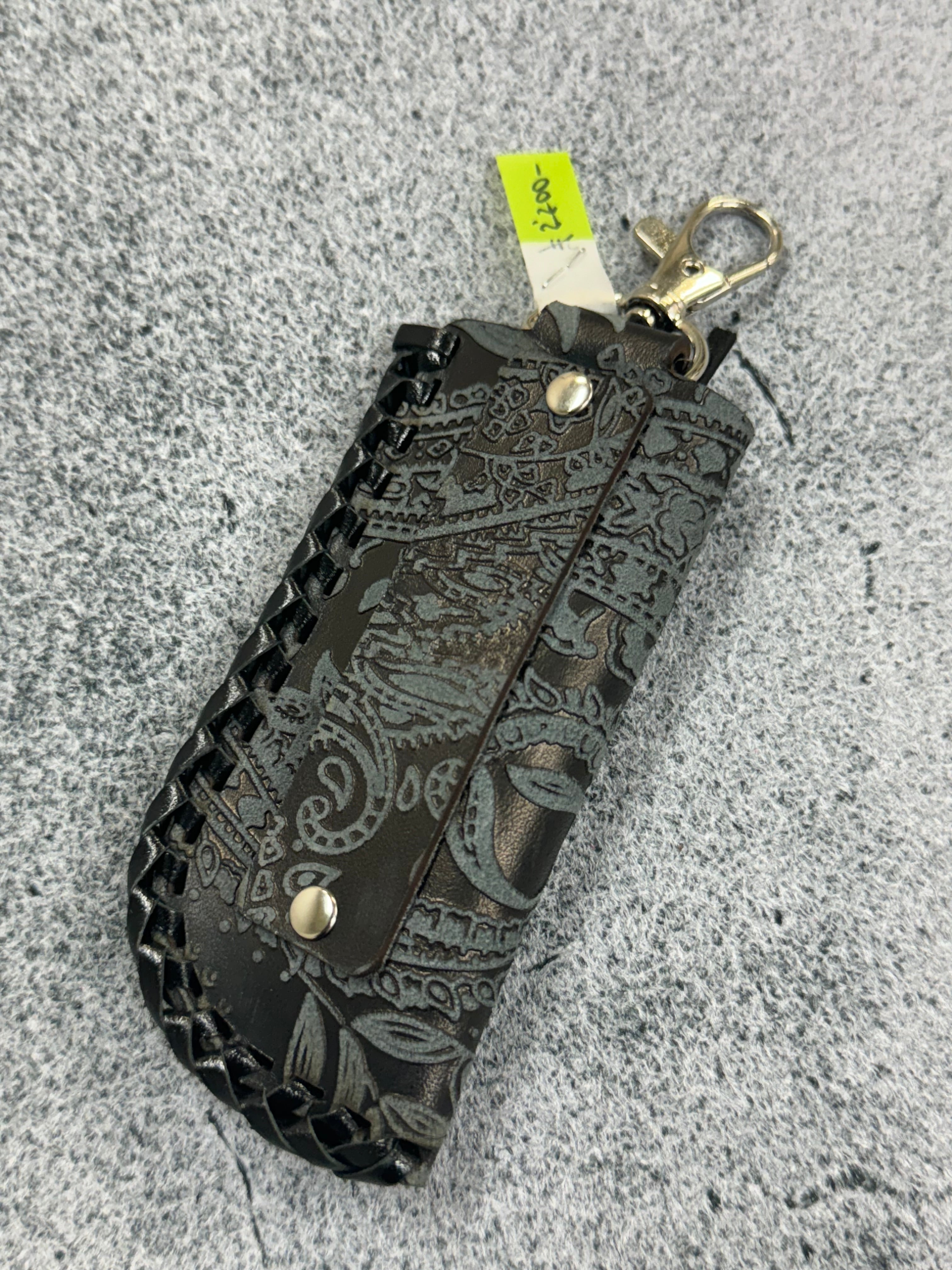 1点もの！瀬戸内レザーペイズリー使用☆ブラック～首掛けトーナメント