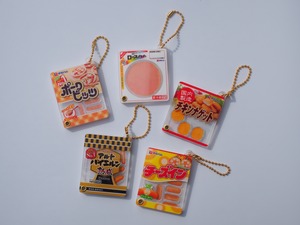伊藤ハムシャカシャカアクリルチャーム【全５種セット】