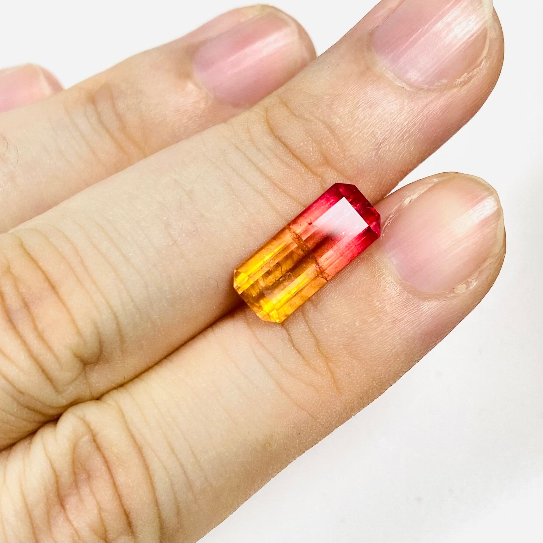 ハッピーオーラ全開なバイカラートルマリン