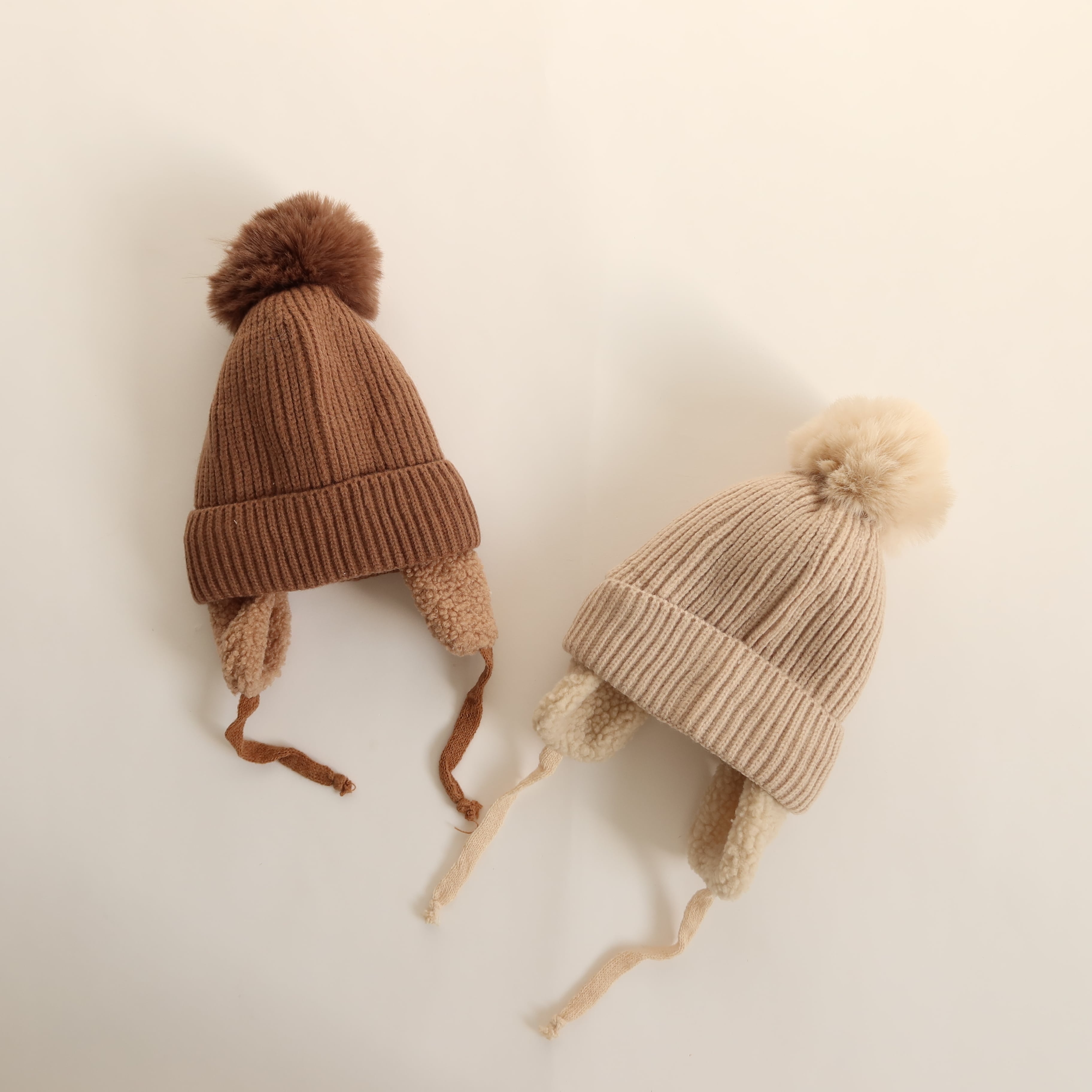 耳あて付きニット帽