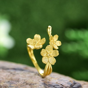 ワスレナグサのリング - 指先に優雅さを添える　R417