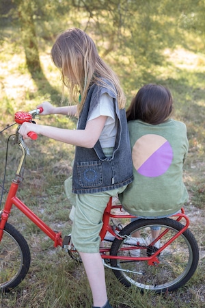 残り1点(4Y)piupiuchick / "les amis" washed military green  sweatshirt / Kids