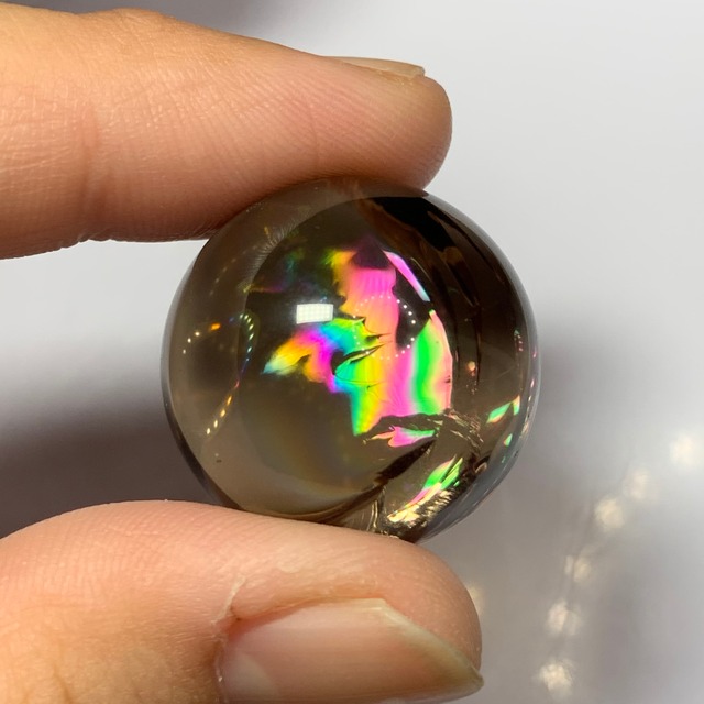 5.スモーキーアイリスクォーツスフィア
