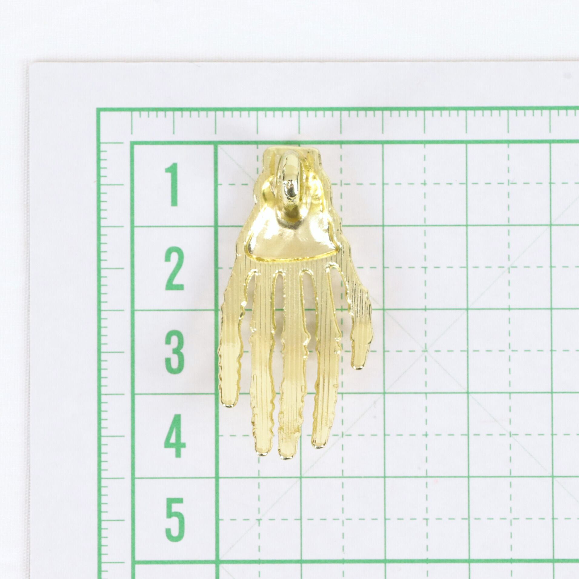 ● 鎖彫り　2品セット商品　／　ハンドメイド作品　【未完成品】 needleset-