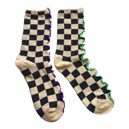 【solmu×HITOTSUDAKE】mellow block check socks（ベージュ×ブラック）濃いムラサキ×ネオンキミドリ