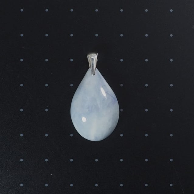 糸魚川 ラベンダー翡翠 しずくペンダントトップ 6.0g Itoigawa