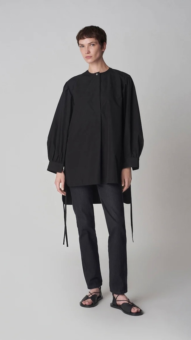 CO -Collarless Tunic Shirt in Cotton Poplin- : BLACK,