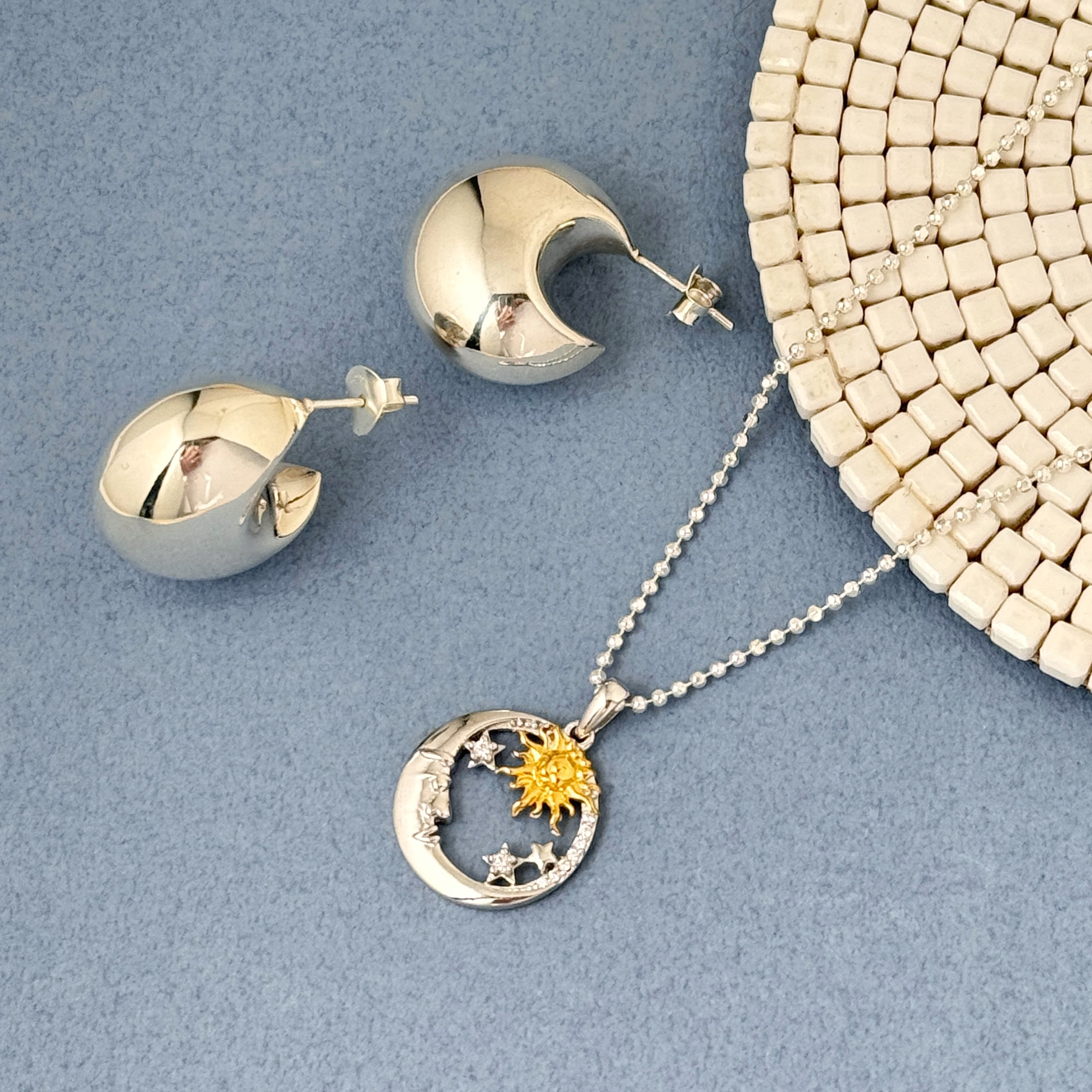 New Sun and Moon ゴールド ＆ シルバー mix ペンダント ネックレス 月