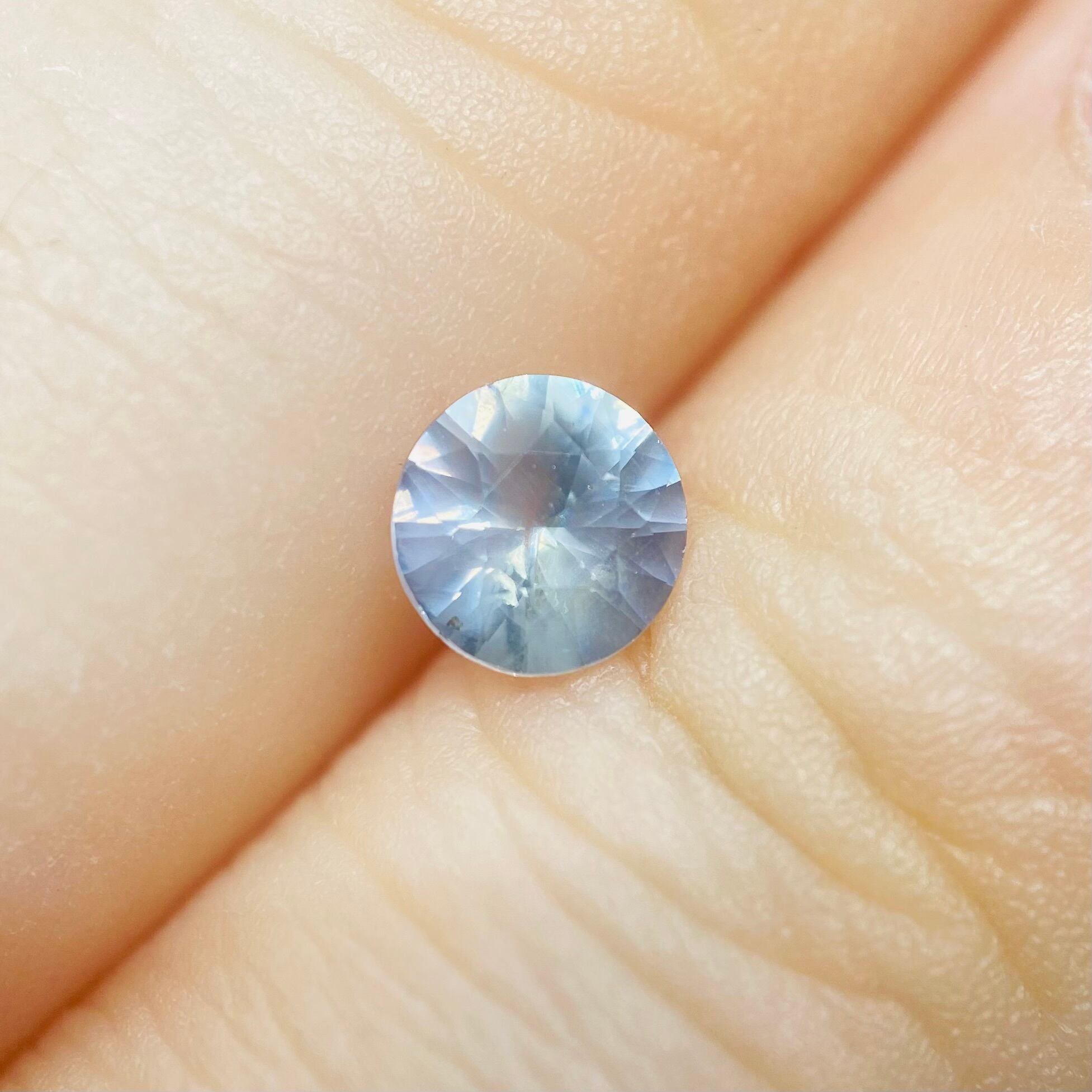 白銀　モンタナサファイア