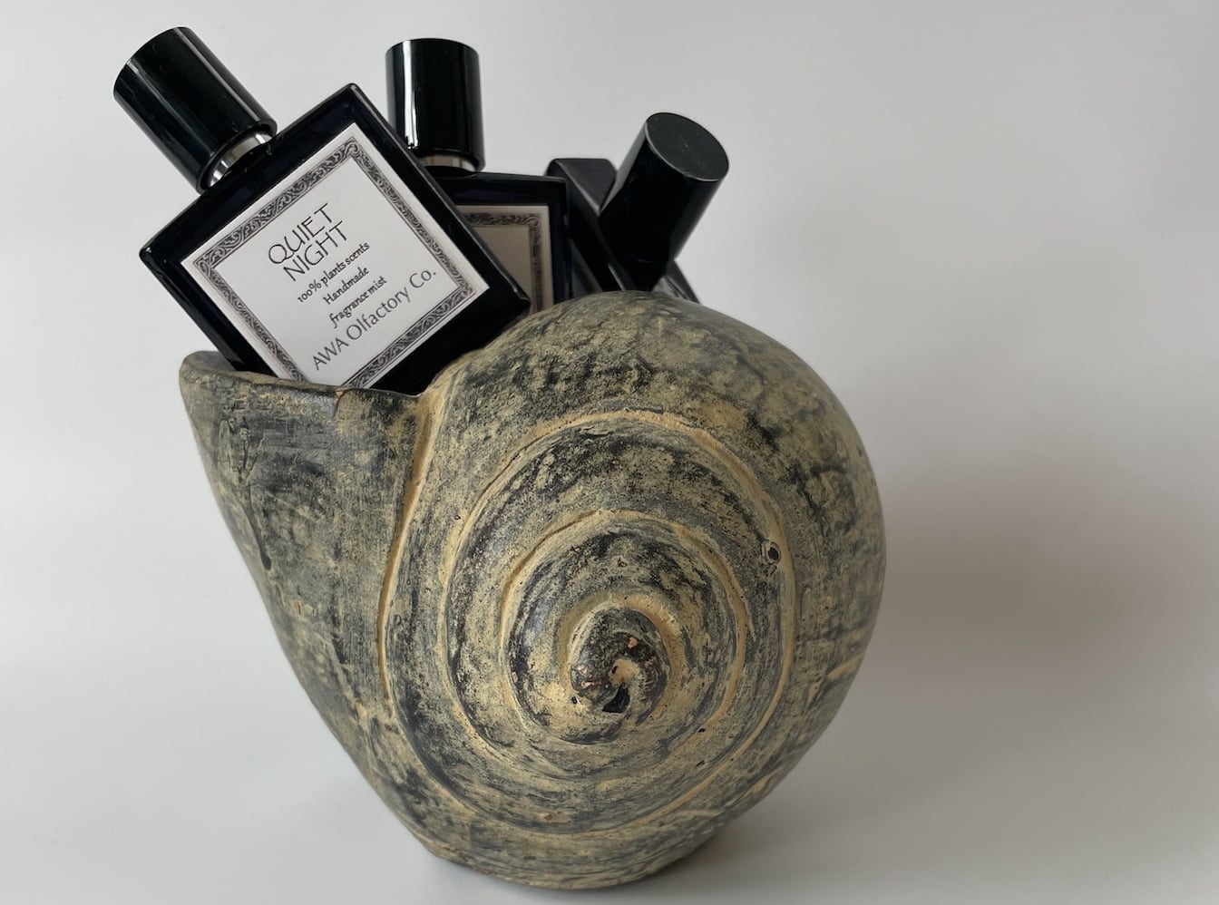 フレグランスミスト〜BEHIND THE SCENES〜ウッディオリエンタル