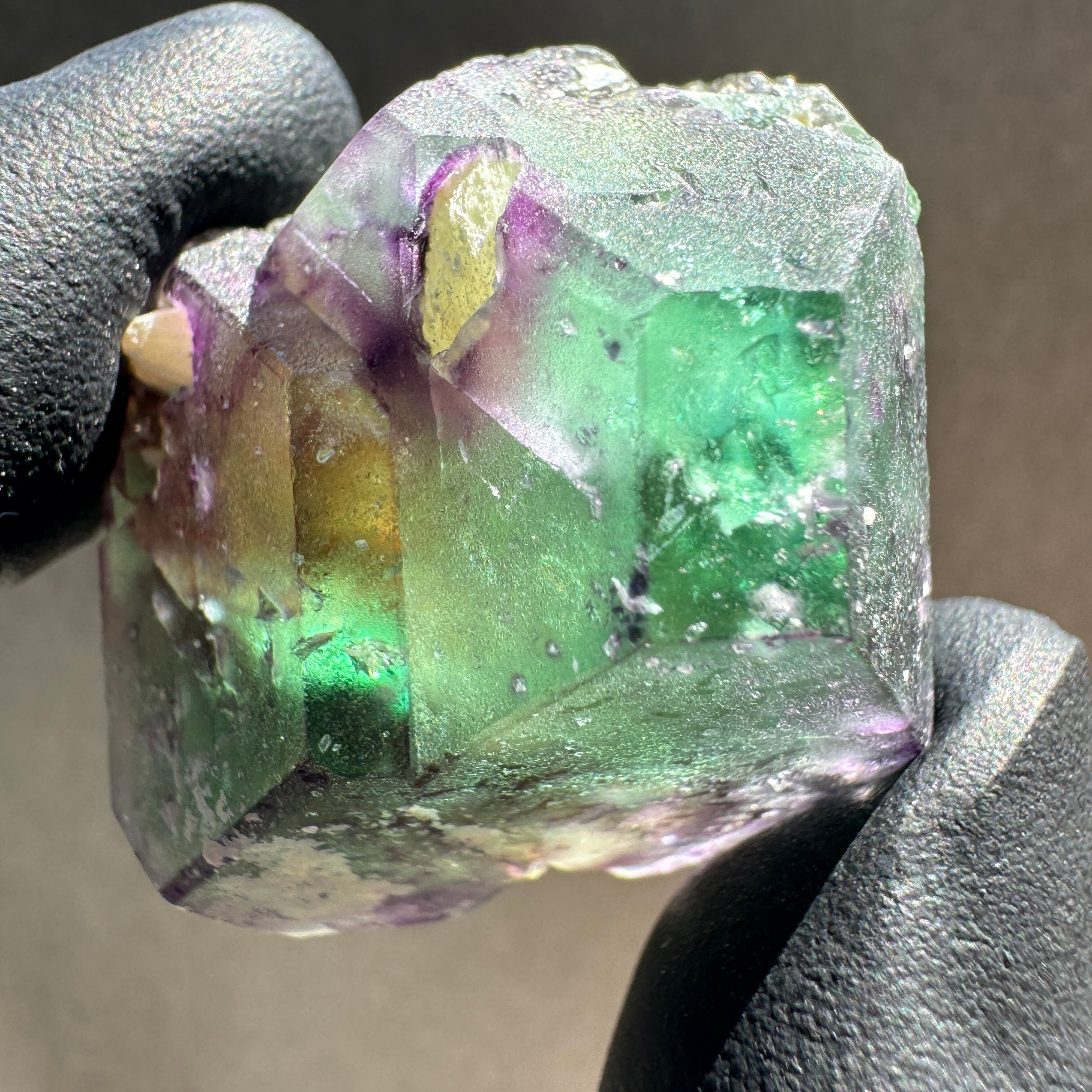 ナミビア エロンゴ産 スモーキーエレスチャル