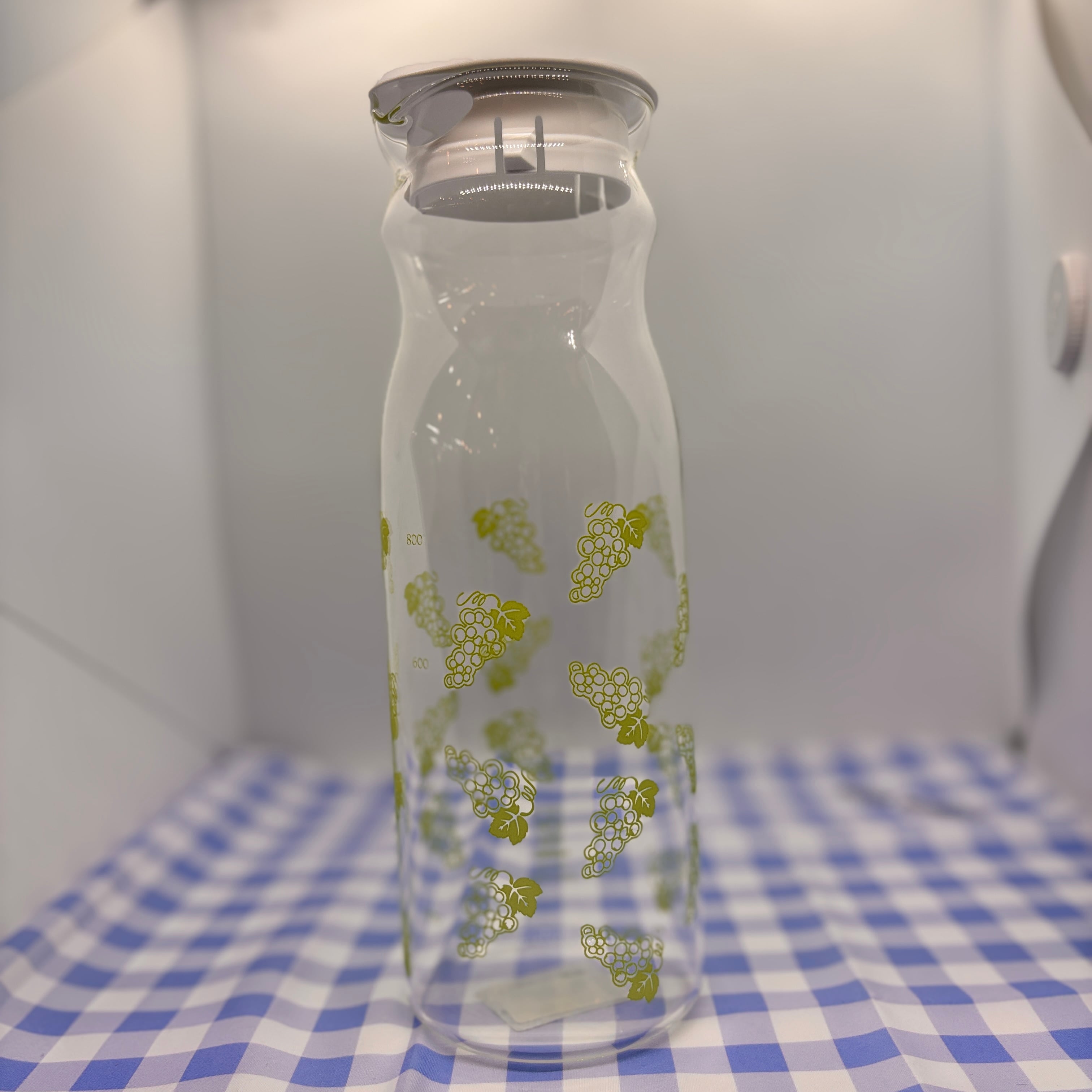 フリーポットレトロ1L　冷水筒・ピッチャー  [カラー: マスカット]