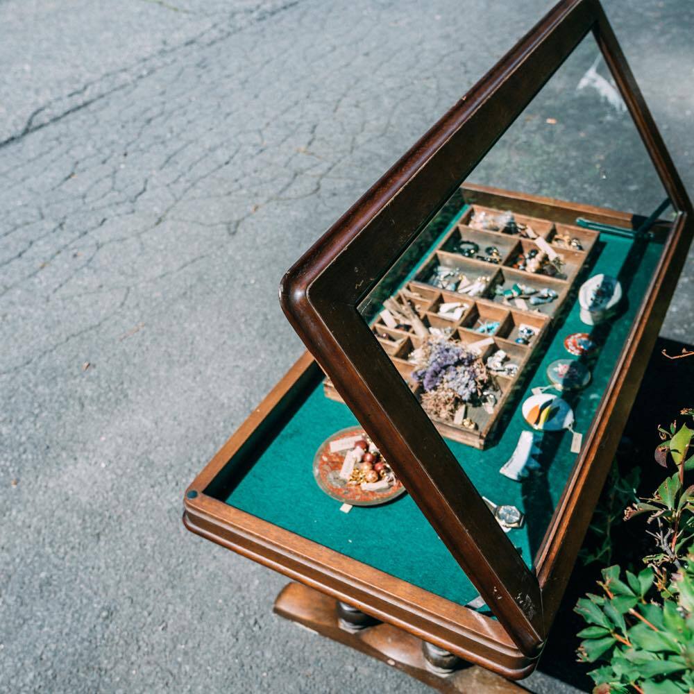 ヴィンテージアクセサリー陳列用什器／ガラスケース ‖ 小物扱うお店の