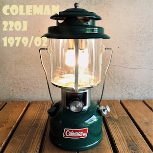 コールマン 220J 1979年2月製造 ツーマントル ビンテージ COLEMAN 純正箱 取説付き 美品 70年代 完全分解清掃 メンテナンス済み 燃焼良好