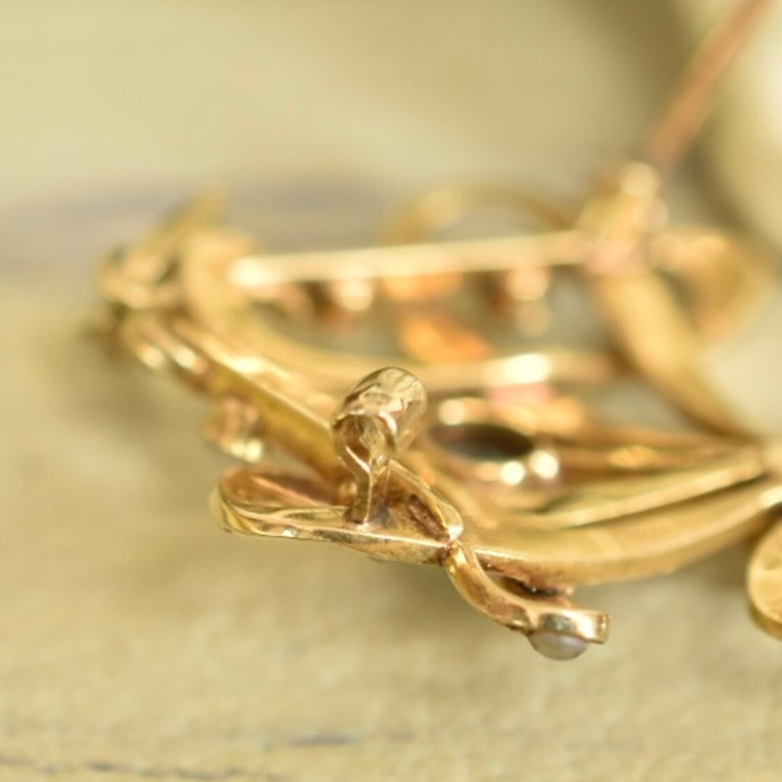 英国アンティーク 1900年 アールヌーボー K15 天然アクアマリンと天然  