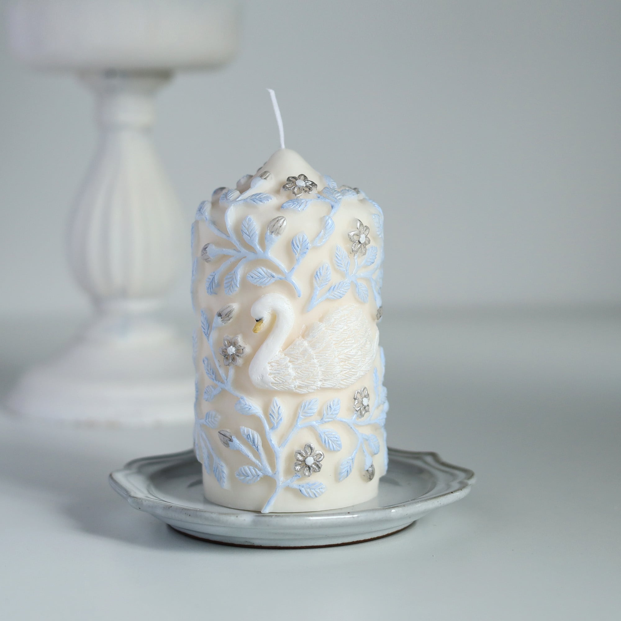 レリーフキャンドル「白鳥とクレマチス」ホワイト×ブルー