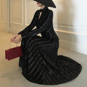 【送料無料】 ロングドレス ドレス dress 衣装 ワンピース パーティードレス パーティドレス 袖あり 長袖 Vネック Aライン フレア 大人可愛い きれいめ シンプル カジュアル シック コンサバ 華やか 大人 上品 おしゃれ お洒落 レトロ こなれ感 高見え 高級感 秋 冬 30代 40代 レディース 女性用 デート お出かけ 女子会 お呼ばれ 休日 お茶会 授業参観 結婚式 二次会 パーティ 演奏会 ファッション コーデ スタイル 楽ちん あったか 定番 着痩せ 大きめ ゆったり ゆる