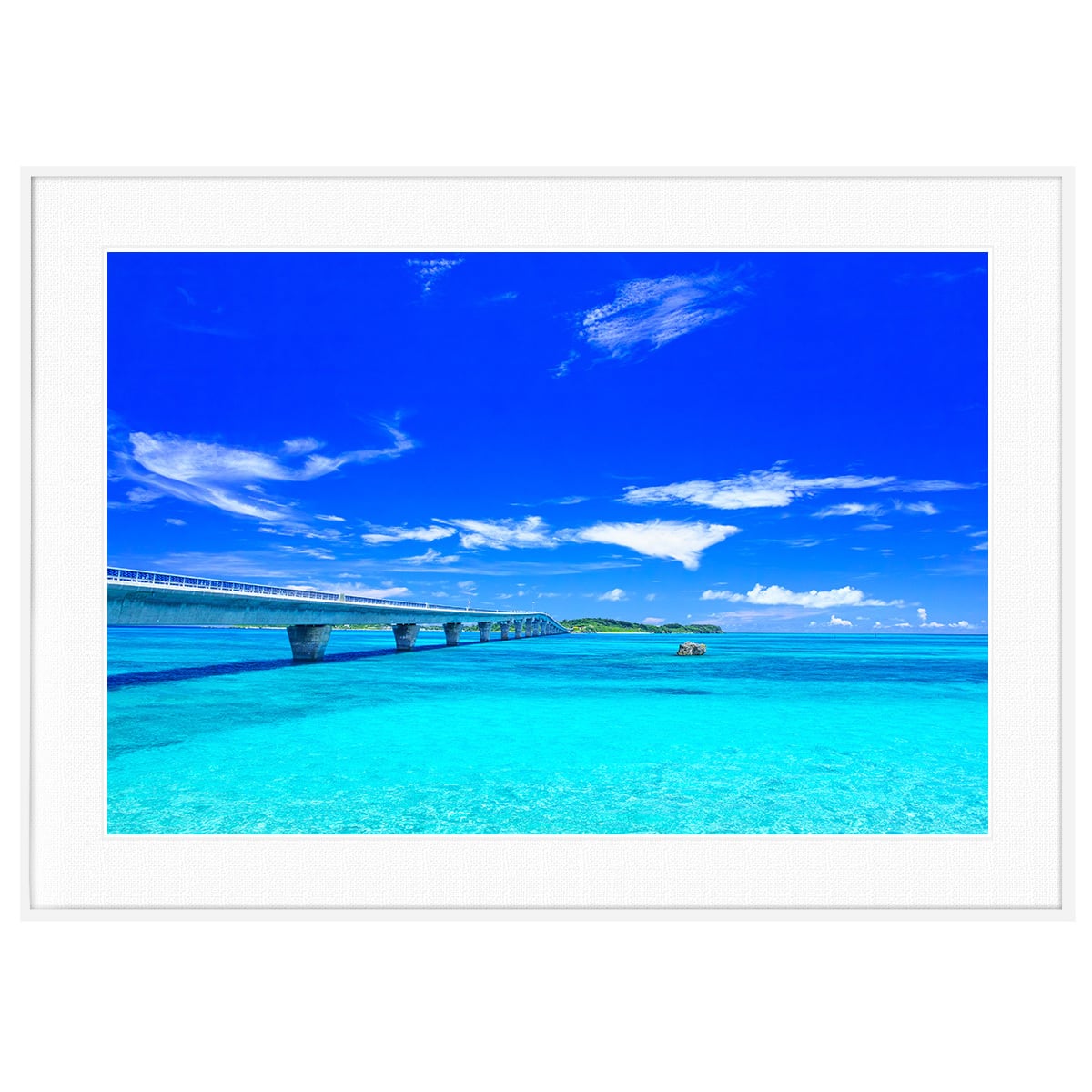 手描き絵画 宮古島伊良部大橋船と虹の風景画 額縁付き 夏写真 沖縄 宮古島と伊良部島を結ぶ伊良部大橋 インテリアアート