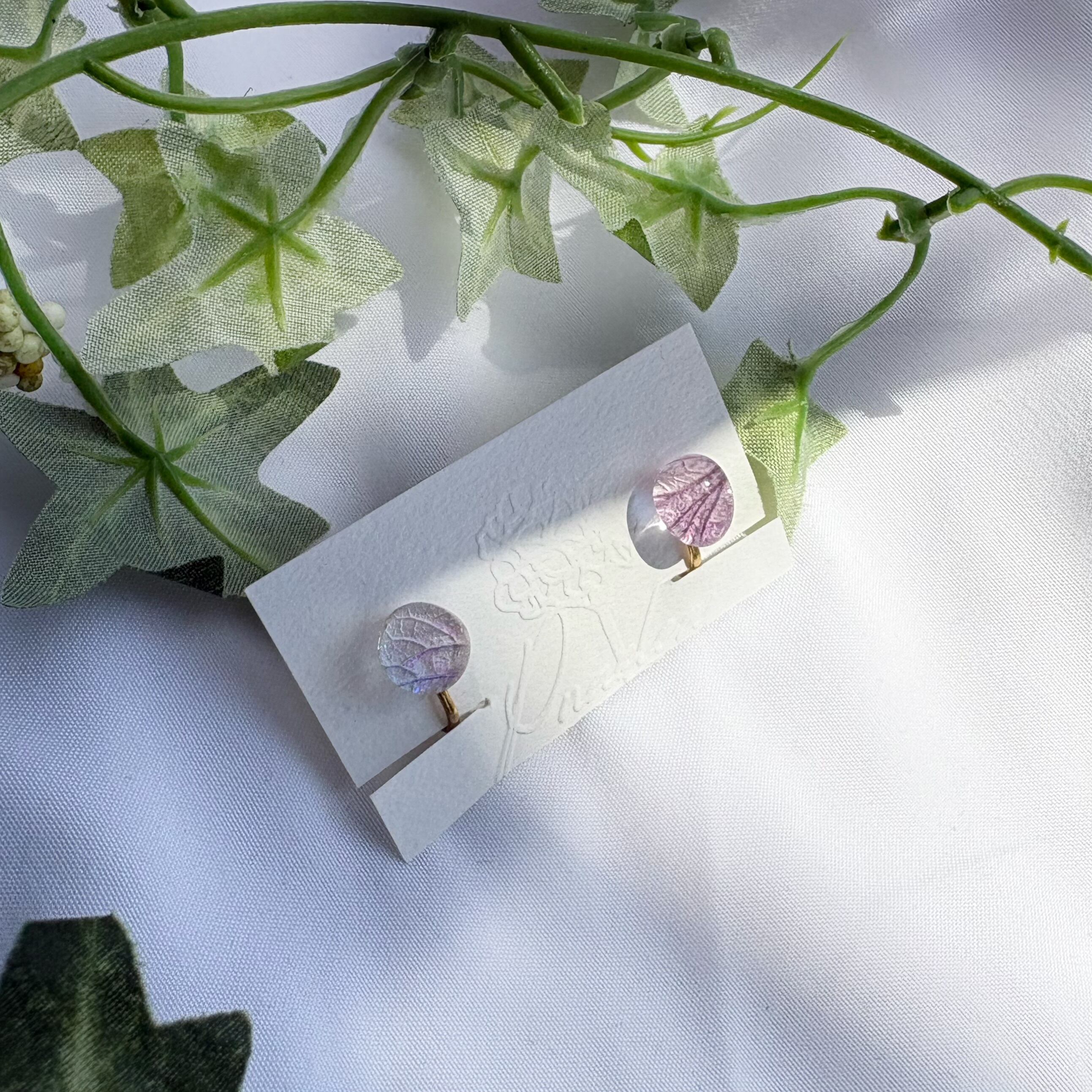 1粒の紫陽花  イヤリング