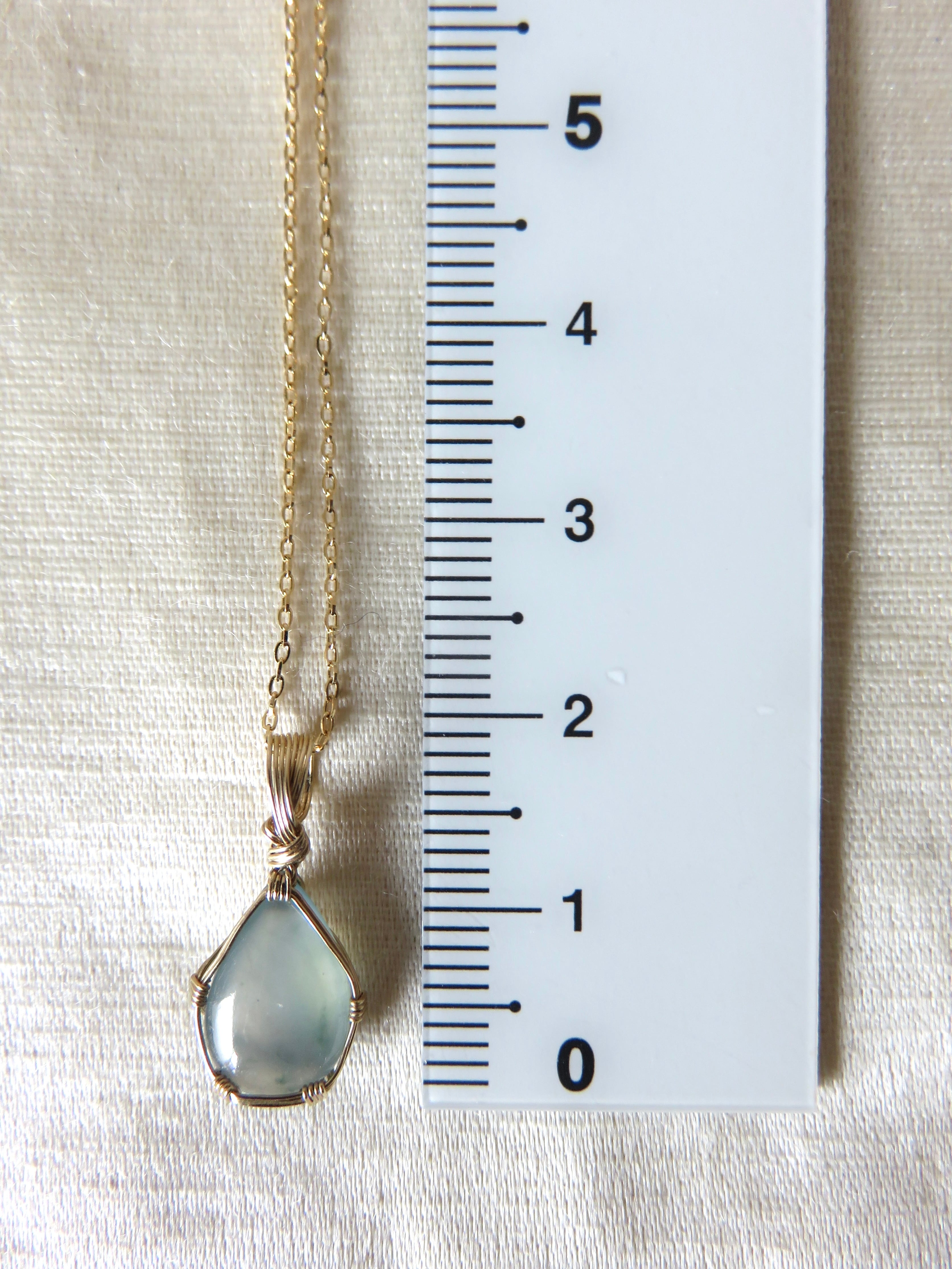 ミャンマー産青翡翠(2.2ct)女神巻きペンダントトップ | komichi ミャンマー産青翡翠(2.2ct)女神巻きペンダントトップ | komichi
