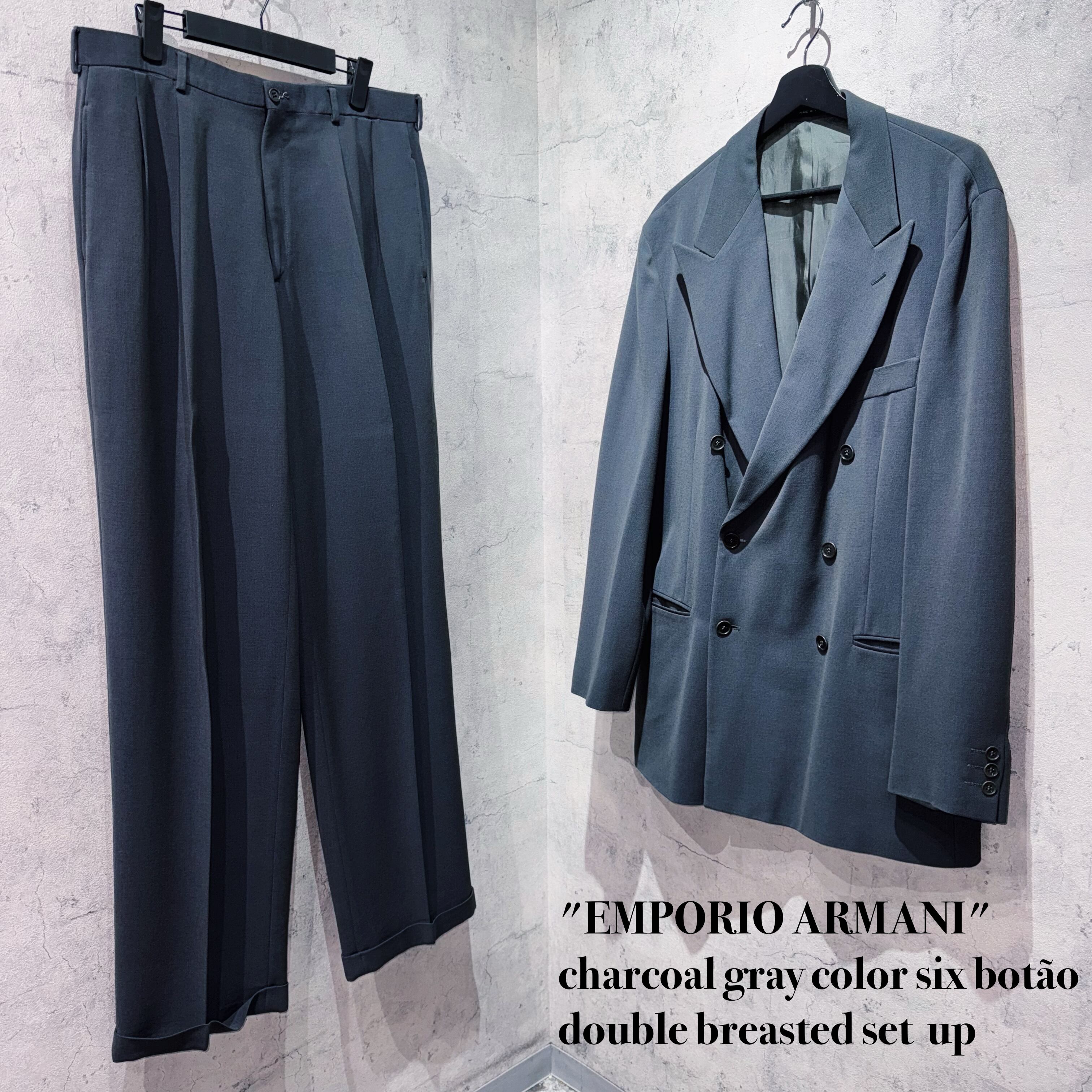 "EMPORIO ARMANI"charcoal gray color six botão double breasted set up