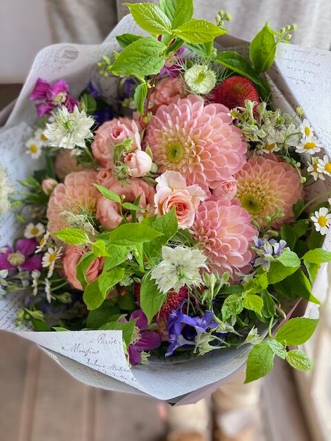 ❇️ドライフラワー⭐️リース用花材❣️ リース ドライになる花材のギフトリース | Inter Flower Designs