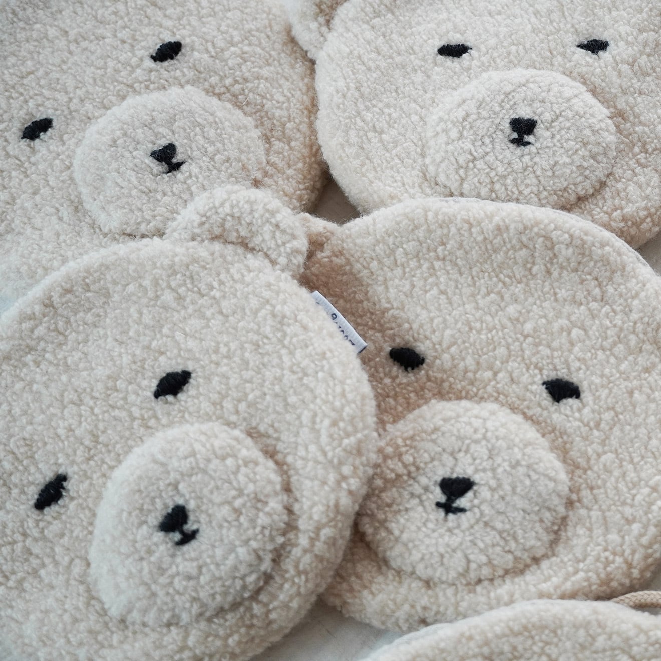 クマ顔デザイン ポシェット ホワイトANTEPRIMA クマ顔デザイン ポシェット ホワイトANTEPRIMA クマ顔デザイン