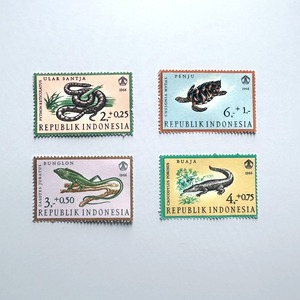爬虫類ヴィンテージ切手4枚セット　1966年インドネシア製　[VT-05]
