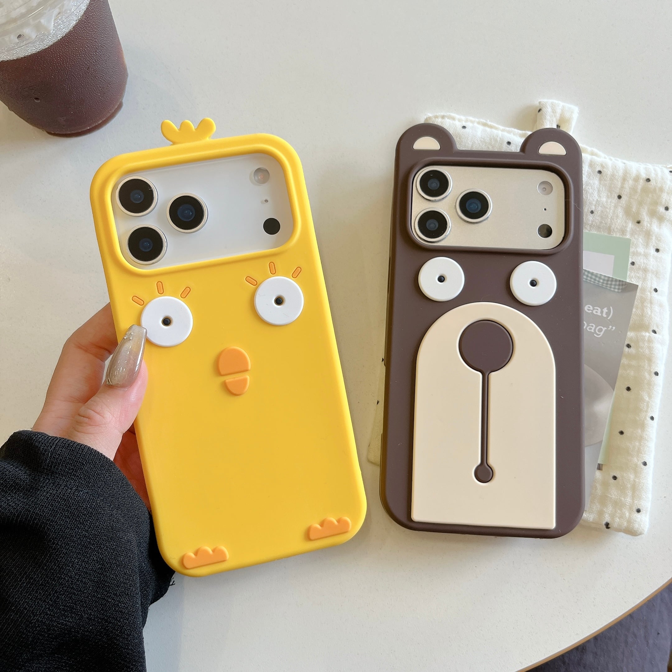 くま＆ニワトリ iPhone 17 16 15 14 13 ケース シリコン かわいい 立体