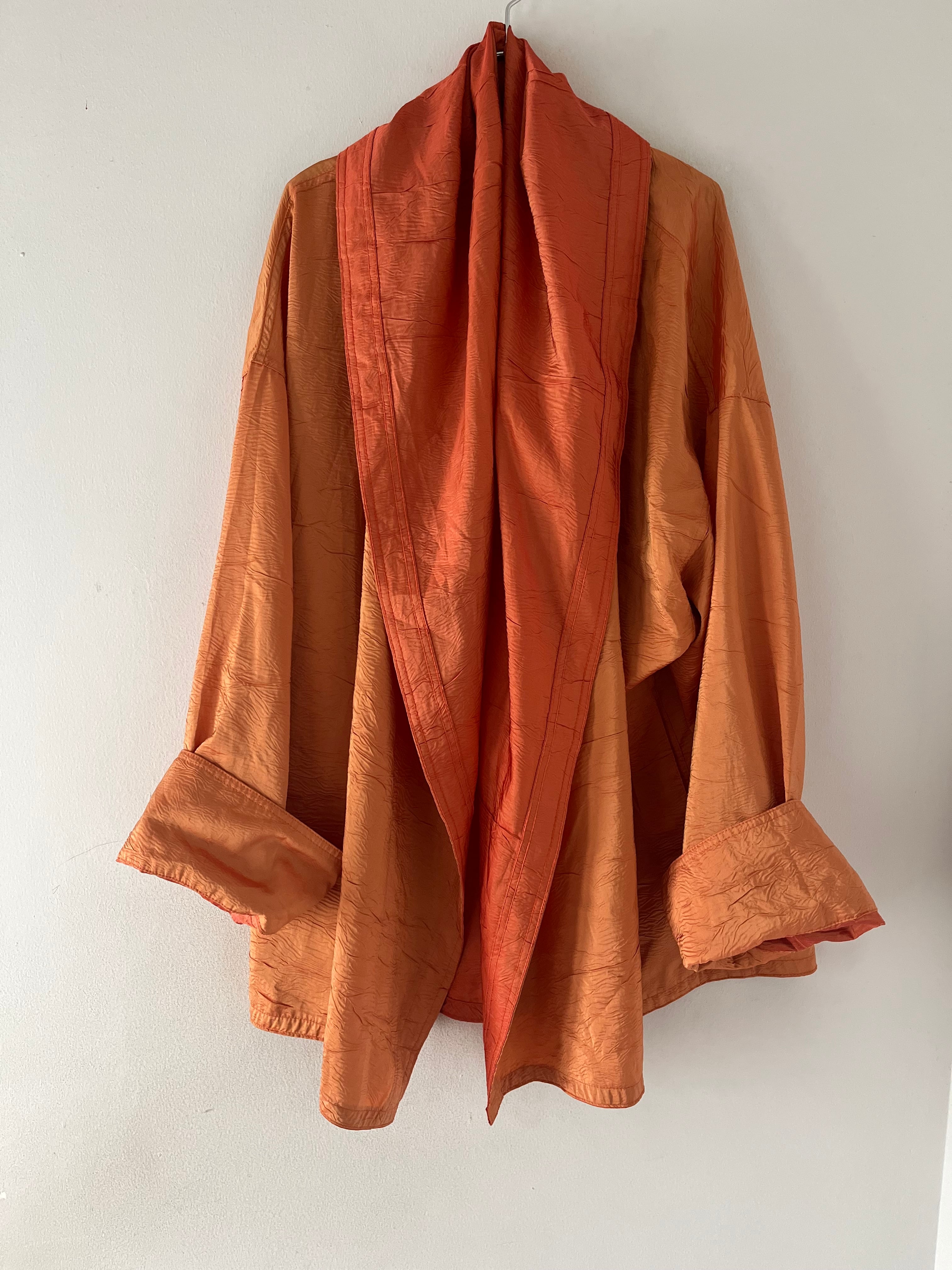 鮮やかなリバーシブルジャケット