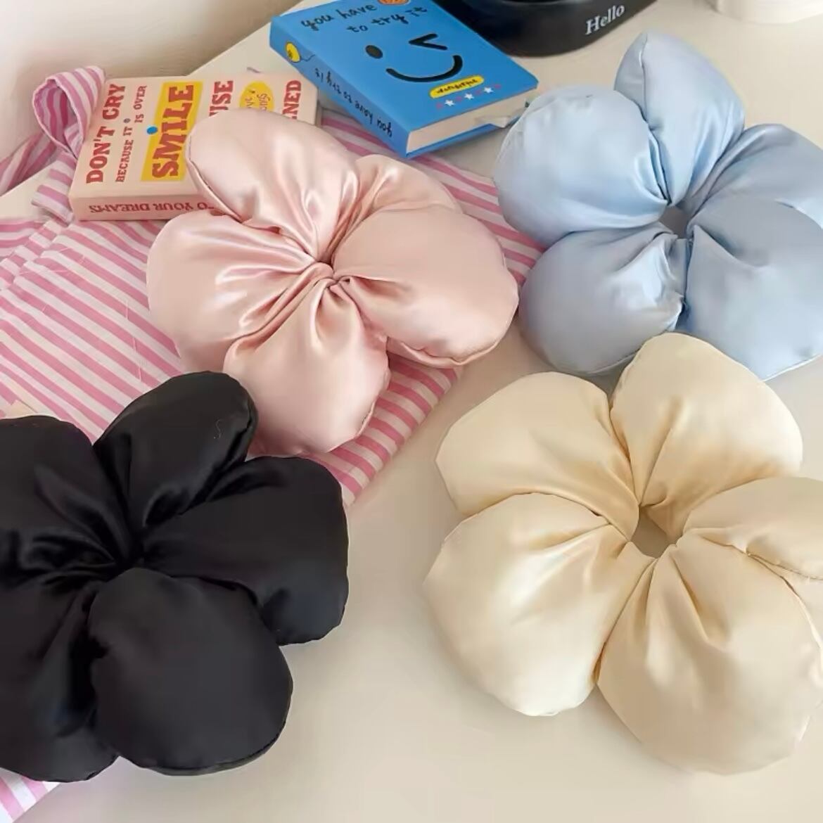 ビッグフラワーシュシュ