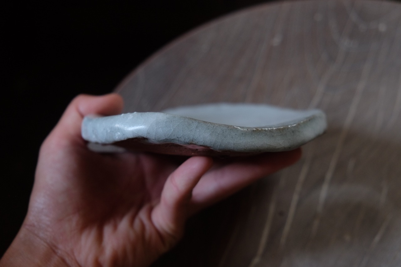 篠原土拳皿/志郎　Shinohara clay Fist plate/Shiro