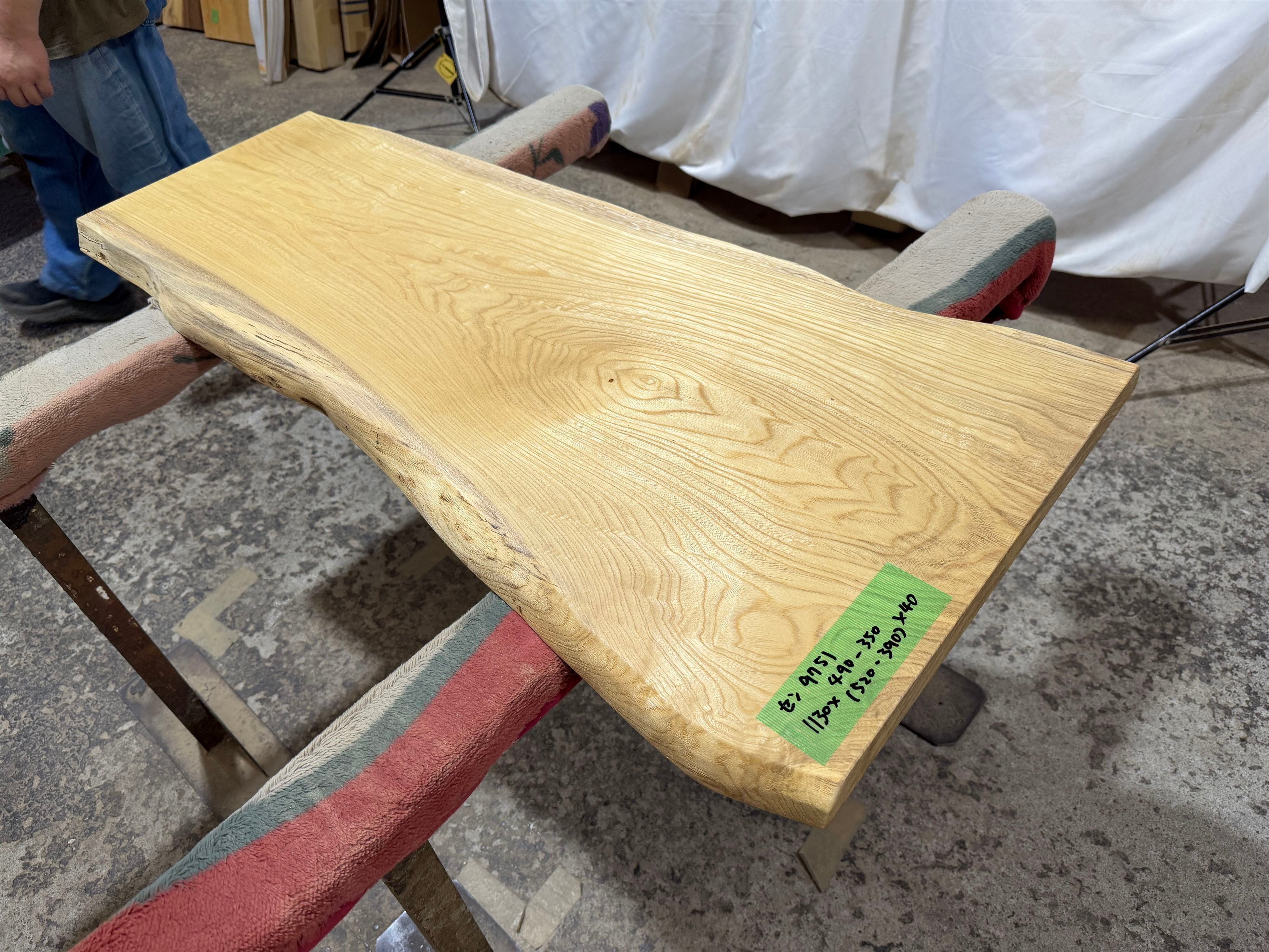 セン9751 一枚板無垢 乾燥材 1130x490-350x40mm カウンター ローテーブル センターテーブル テーブル