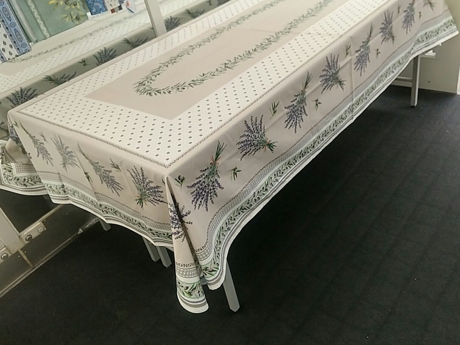 南仏プロバンスのテーブルクロス ファビウス