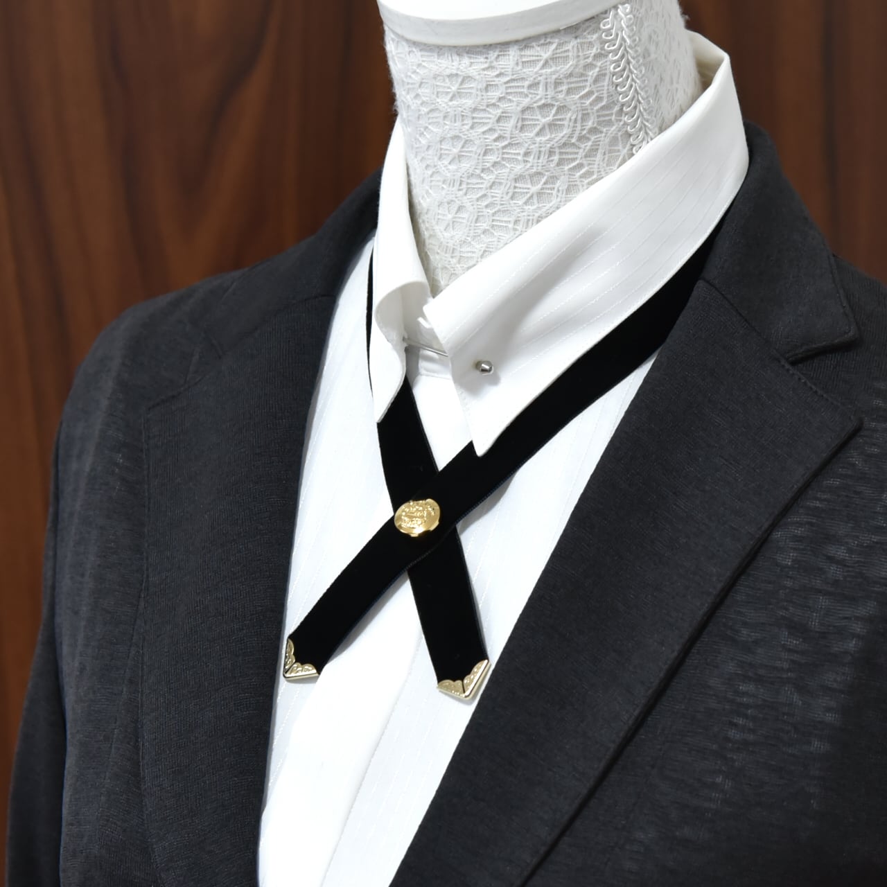 夜の帳|漆黒に灯る優雅なクロスタイチョーカー/ネックレス メンズ ユニセックス ブラック ゴールド モノトーン シンプル ゴシック ネクタイ