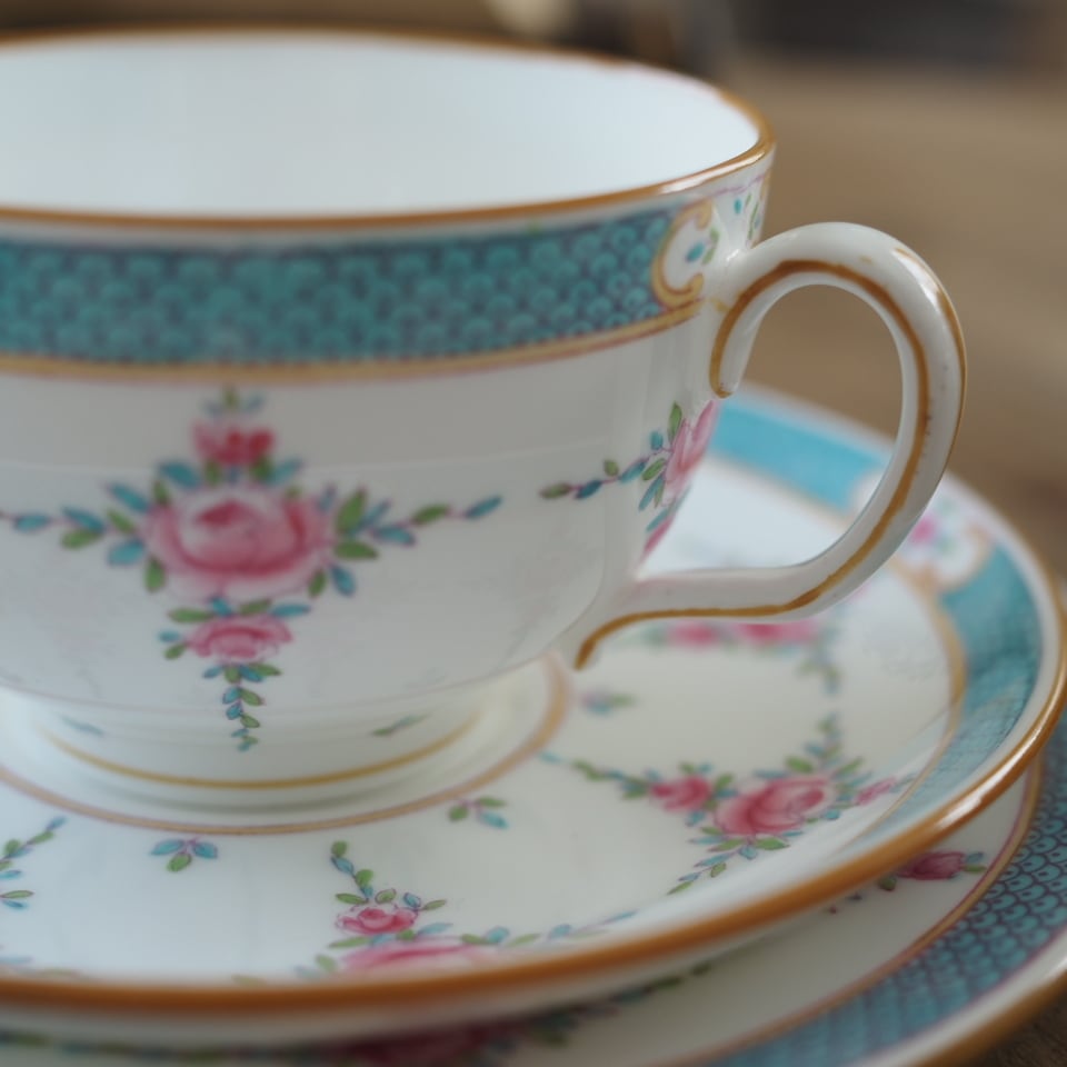 希少】英国アンティーク ミントンペルシアンローズ トリオA カップ