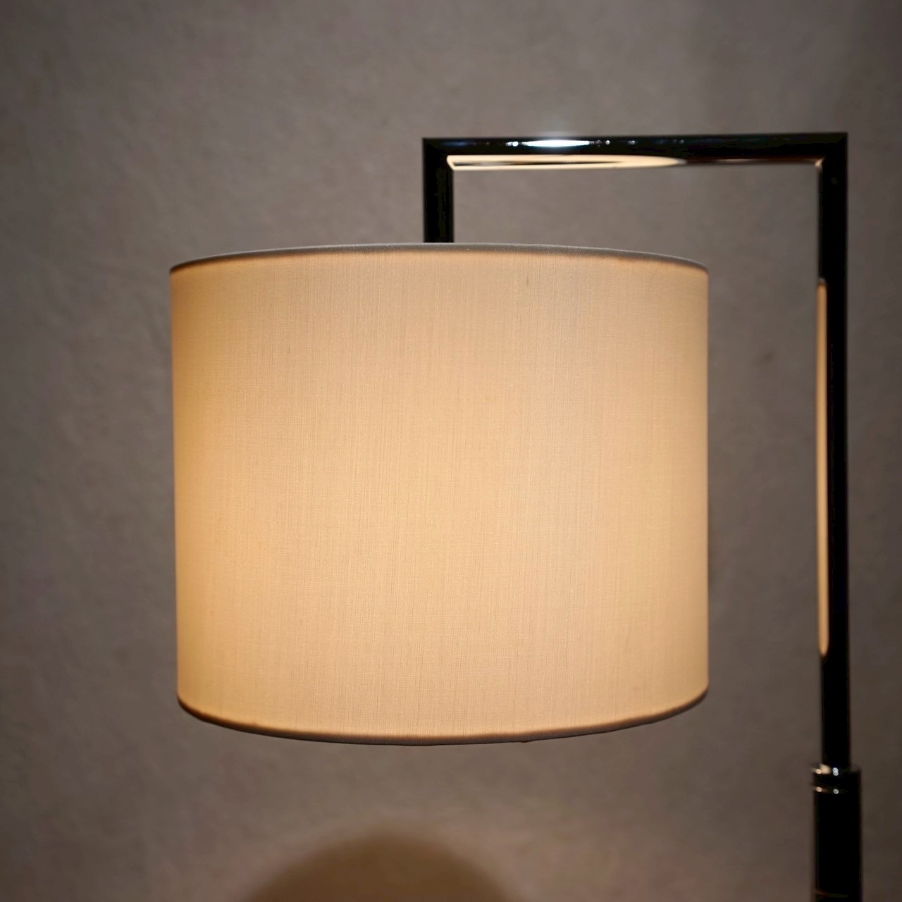 YAMAGIWA ヤマギワ SS414W テーブルランプ デスクライト スタンドライト 卓上 照明 モダン ミニマル ホテルライク