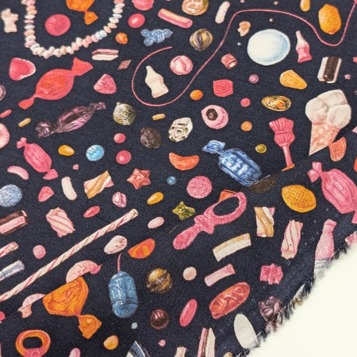 リバティ・ファブリックス タナローン Truly Scrumptious トゥルーリー・スクランプシャス 約108×50cm