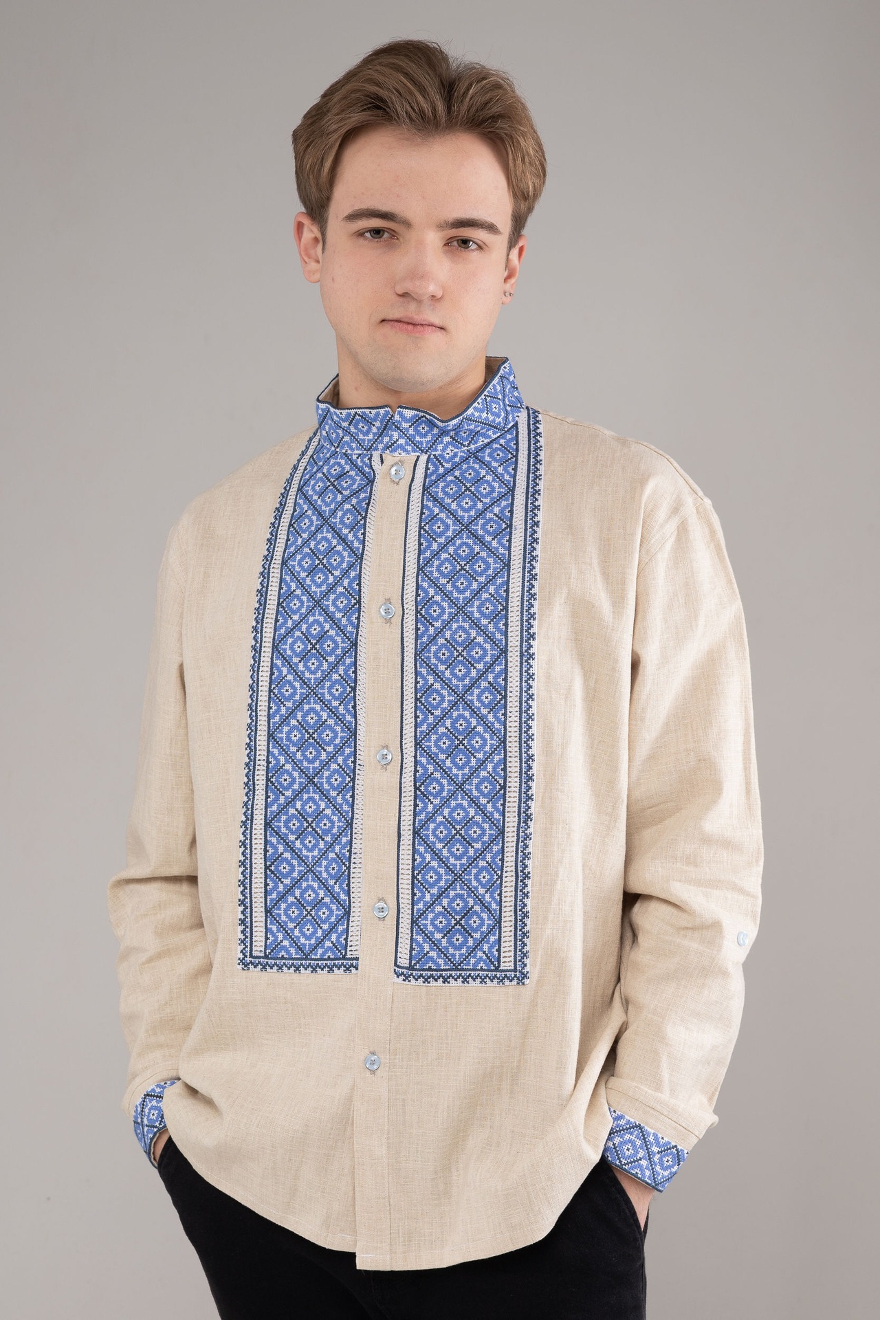 ウクライナ刺繍ヴィシヴァンカ　クロスステッチ手刺繍　XLサイズ　メンズ - 1