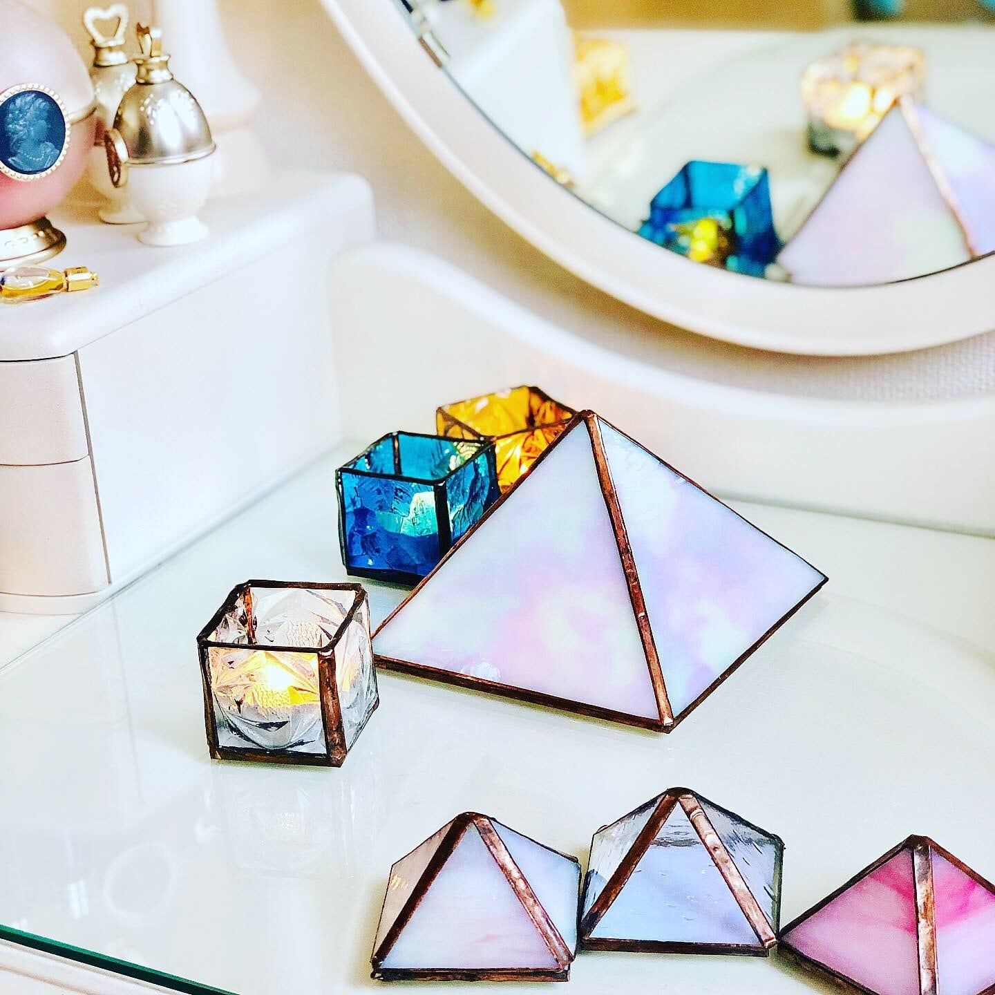 ピラミッド型小物入れSS アクセサリー入れ | ステンドグラスアトリエ moon