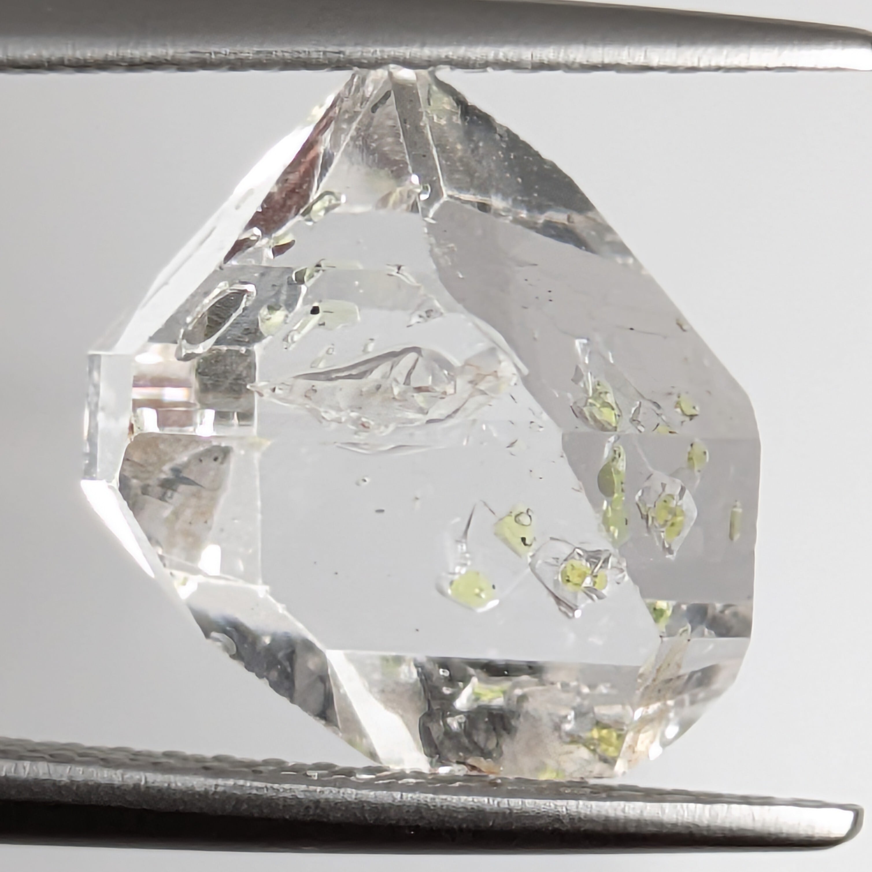 オイル・イン・クォーツ原石 パキスタン産【4.93ct】PRO209496 | Gem's