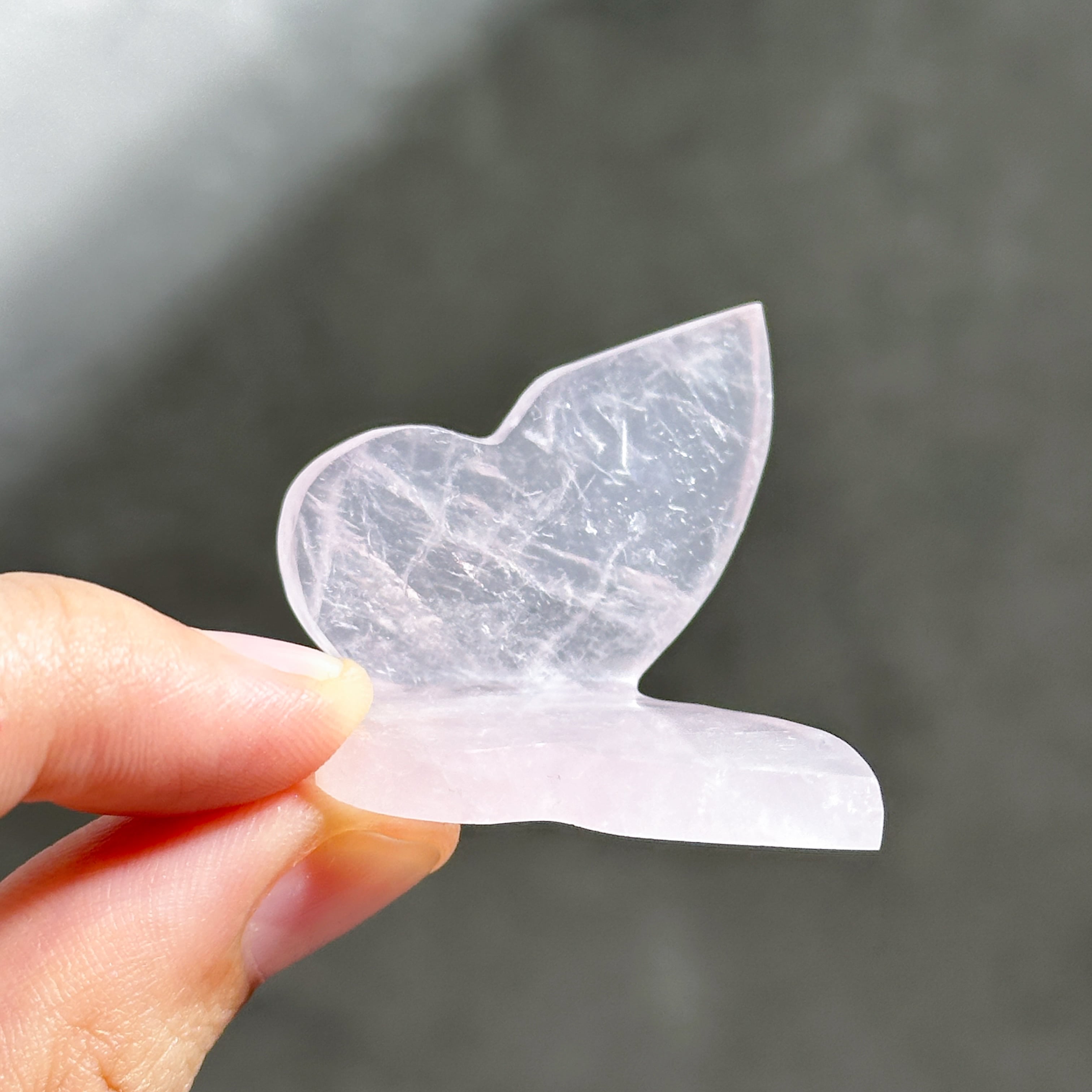 ローズクォーツ 3D蝶 01◇ Rose Quartz Butterfly ◇天然石・鉱物
