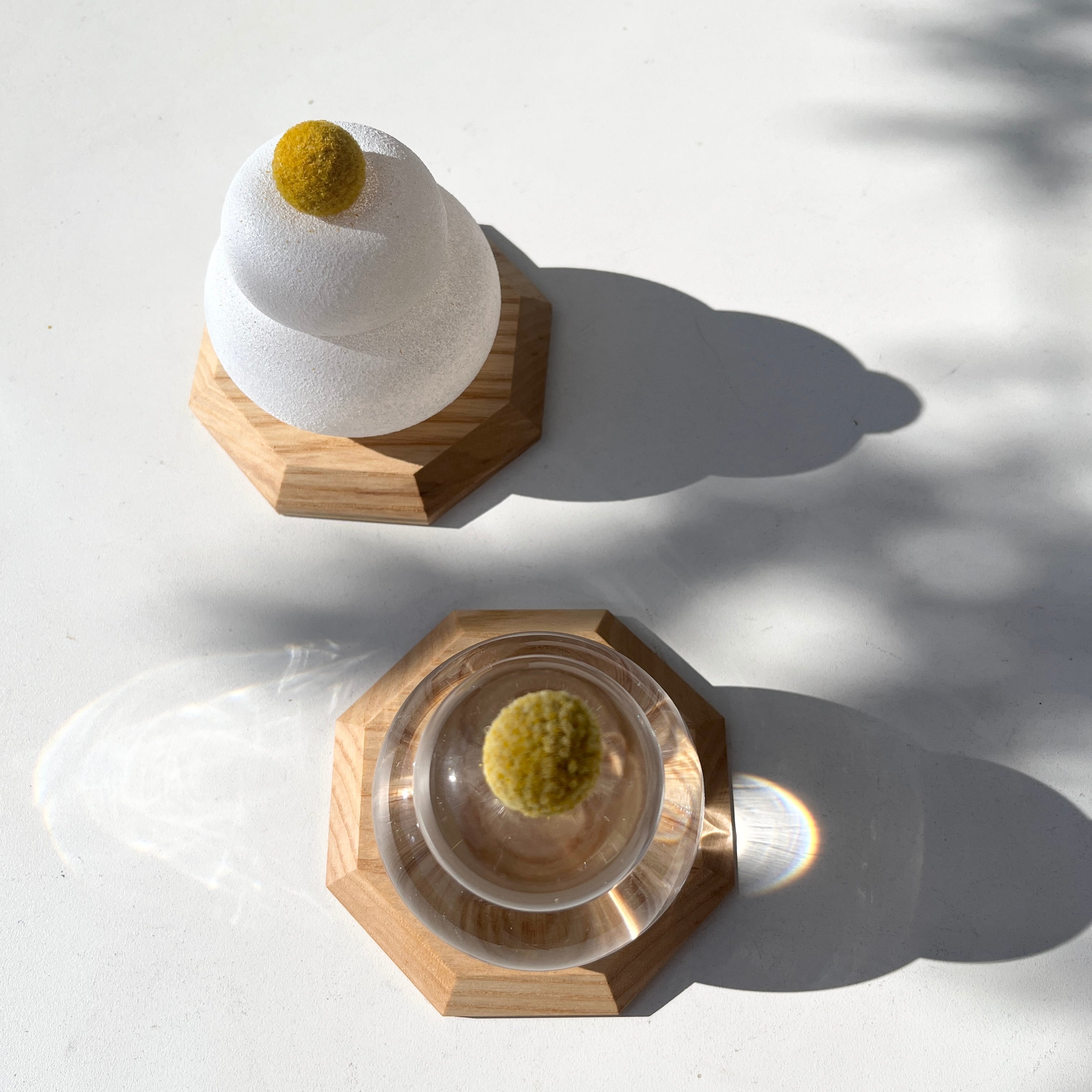 ガラス作家 相馬佳織 さん　かがみ餅 ガラスの鏡もち / 相馬佳織 （ FUKU GLASS WORKS ）｜ CATAWARA