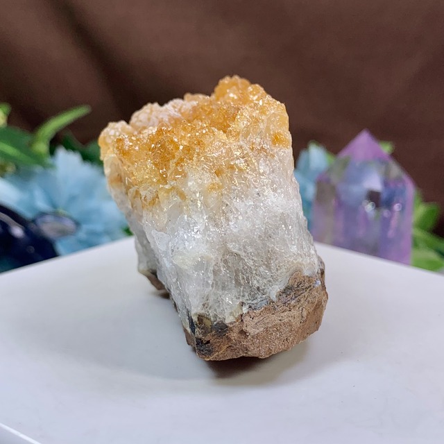 7.可愛い色合いシトリン原石クラスター