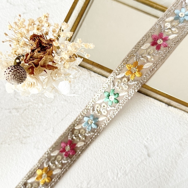 1ロール　クラシックミラージュ　[イエローグレープ]　インド刺繍リボン 3302-1R