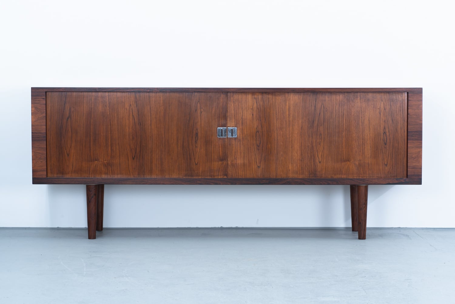 Hans J Wegner | ハンス J ウェグナー | kaikki gallery | 北欧